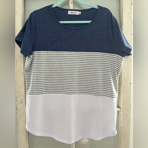 YunJey  XL  women's top , blue, gray and white